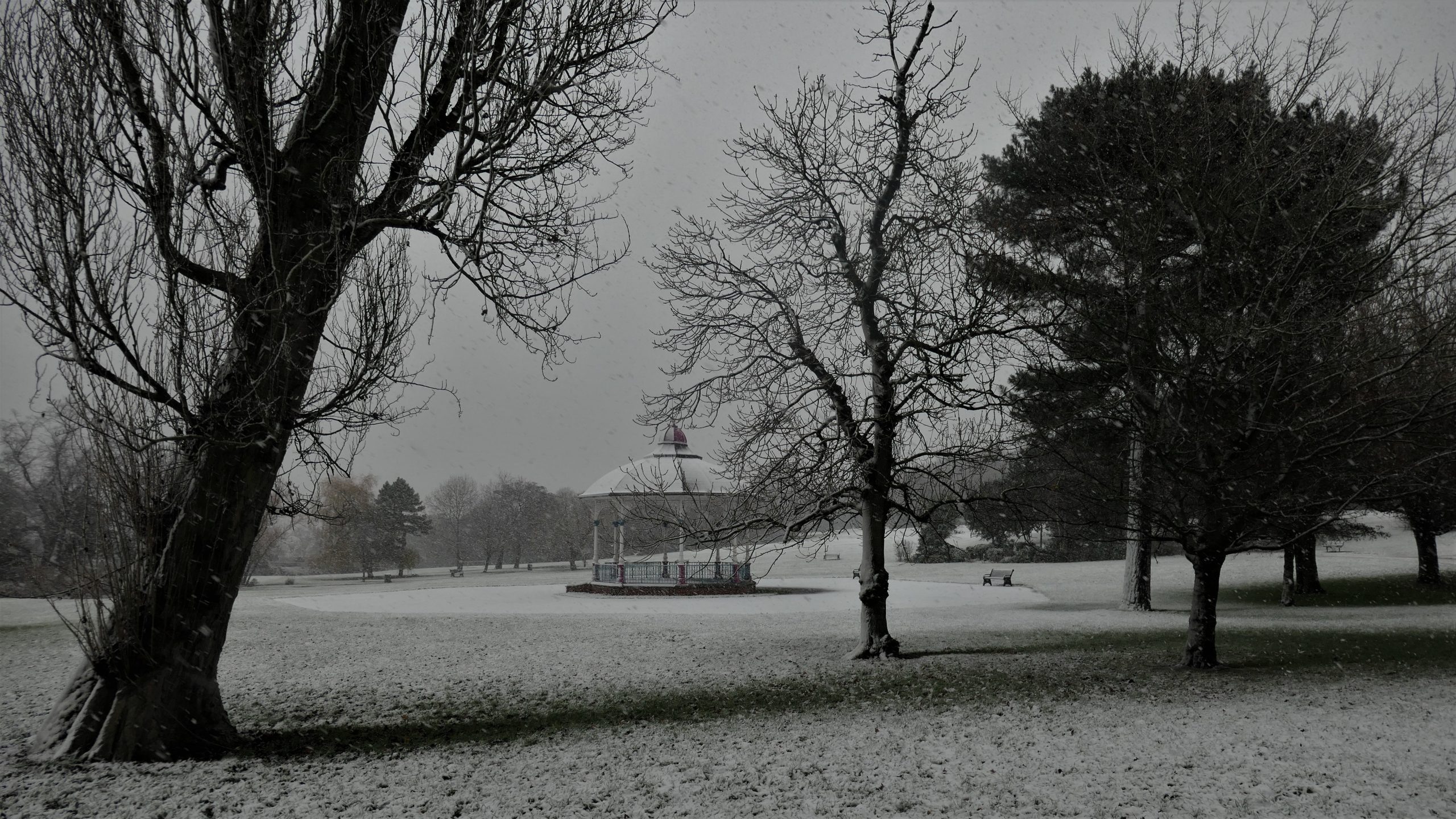 3 Bandstand in snow (2)